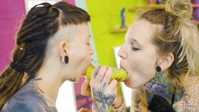 Tattooed Girl With Orange Big Strap on Trains Shy Teens Pussy!