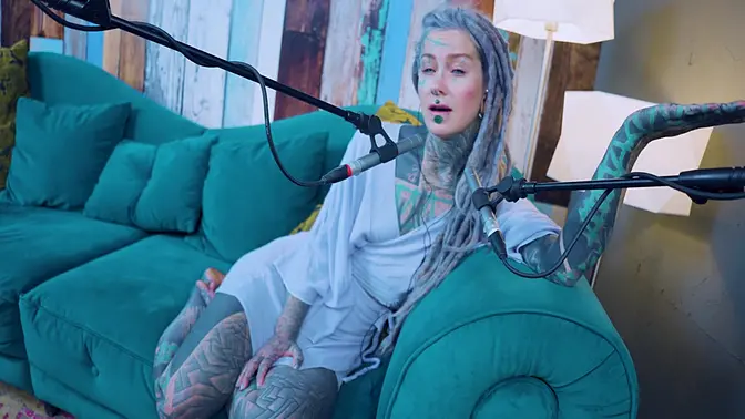 Tattooed goth model Anuskatzz talks love and ASMR