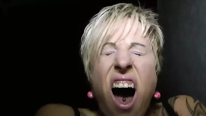 Teen divas Cassandra Cruz and Jaslin Diaz in a wild orgie with cum swapping