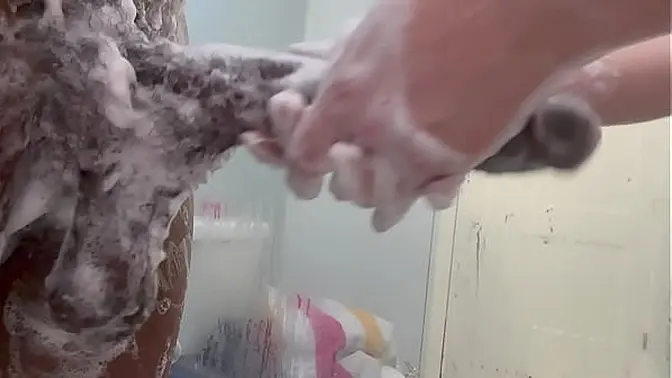 Teen girl amazed by BBC in shower