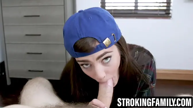 Teen girlfriend begs for big cock in cowgirl