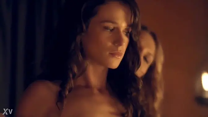 Teen movie star Gwendoline Taylor's perfect body in hot romance