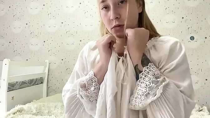 Teen virgin squirts on mirror in front of her eager boyfriend