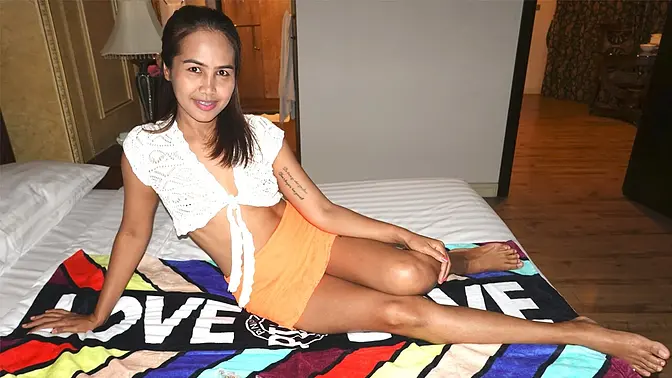 Thai MILF wife gives her white husband a foot massage and sex