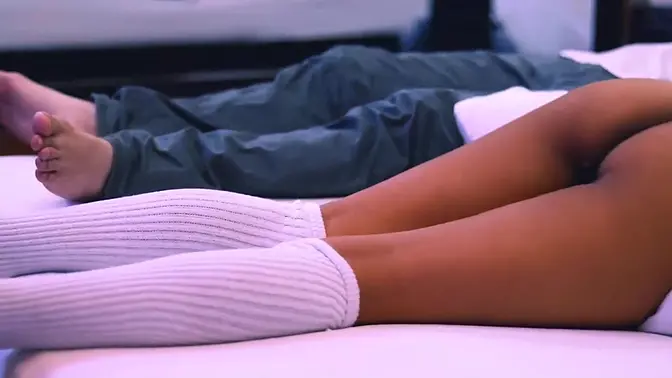 The college girl offers herself to the boyfriend′s friend and fucks him in his room while helping him prepare a presentation 