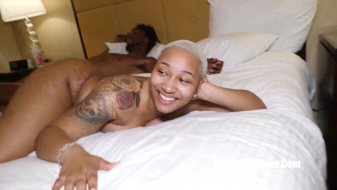 thick assdaphne ass soo phat pussy soo dam m juicy