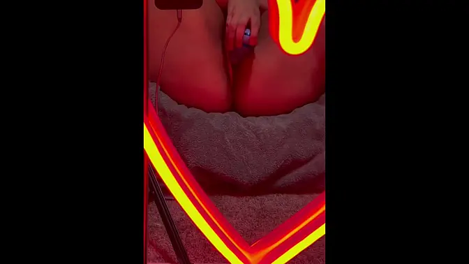 Thick Latina milf plays with her dripping wet pussy