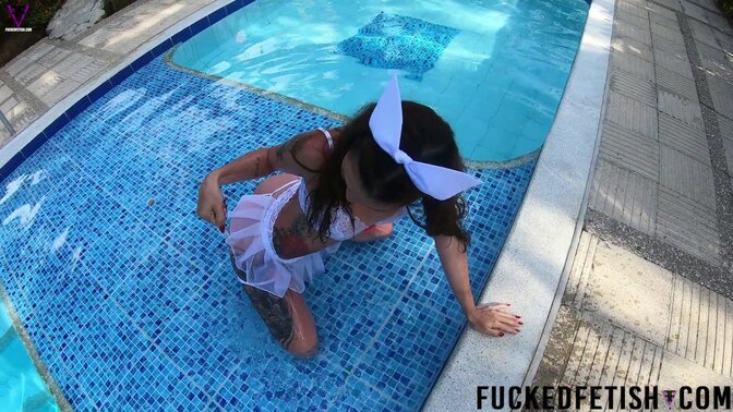 threesome pool wetlook Yessica Bunny Slow 770 Release week10