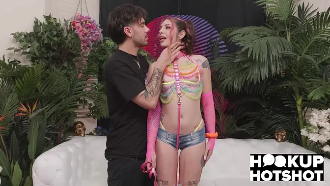 Tiny hottie gives sloppy blowjob and deepthroat