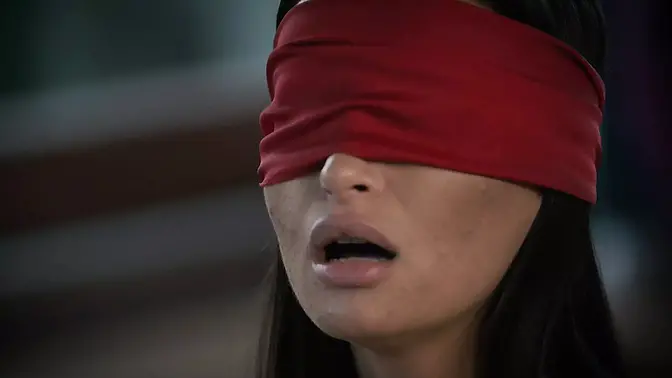 Two babes offer double blowjob and fuck session