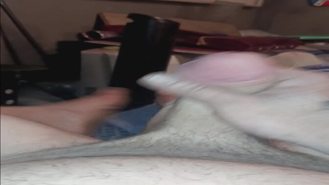 Two hot babes share lucky guy in FFM threesome