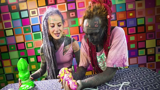 Unboxing Bad Dragon – Reactions & Naughty