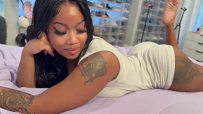 Vixen ebony coworker finally gets fucked by her boss