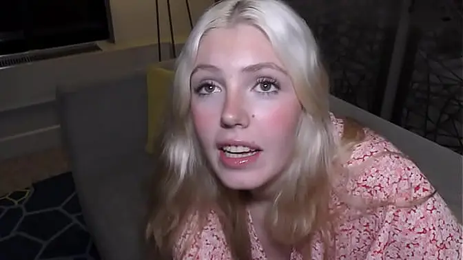 White girl Claudia Garcia gets bbc in hotel room