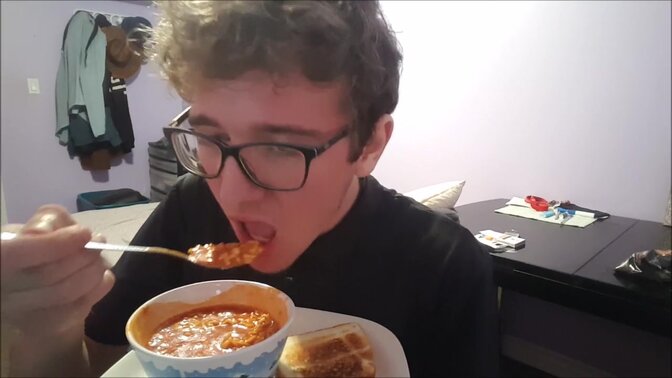Wholesome ASMR alphaghetti lovers enjoy slurping sounds