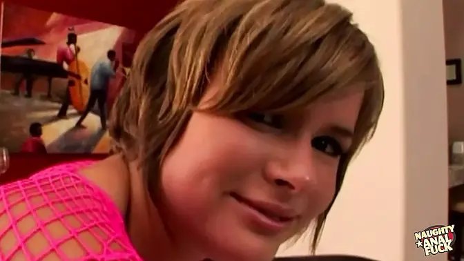 Wicked white brunette in deep double penetration threesome