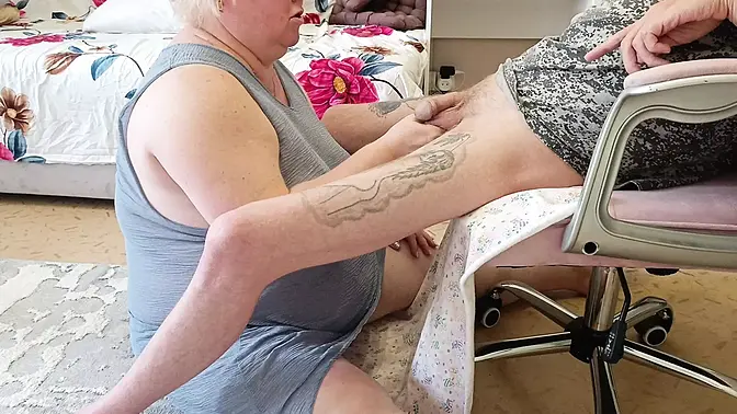 Wife watches as friend gives deepthroat blowjob and swallows cum