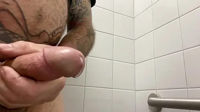 Work time Slow-mo cumshot
