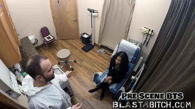 Yesenia's pussy gets blasted with cum in medical POV