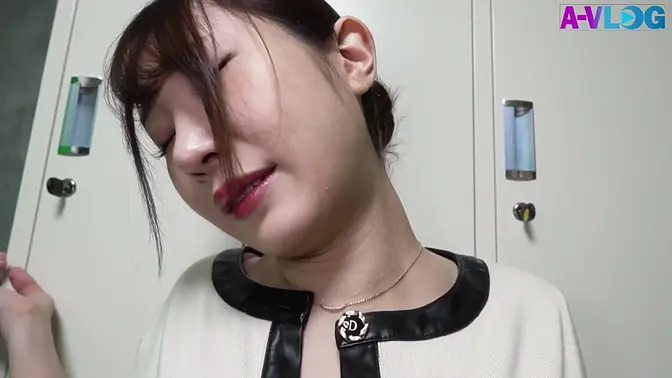 Young amateur gets fucked while working from home