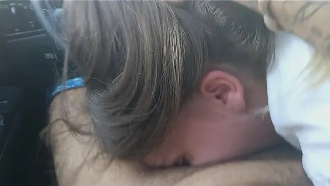 Young beauty gives a sloppy amateur blowjob